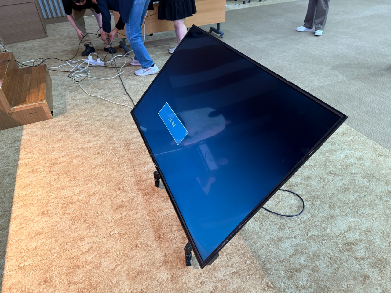 AI 컨퍼런스 대행사, 기획 프롬포트 TV 렌탈 이미지 2